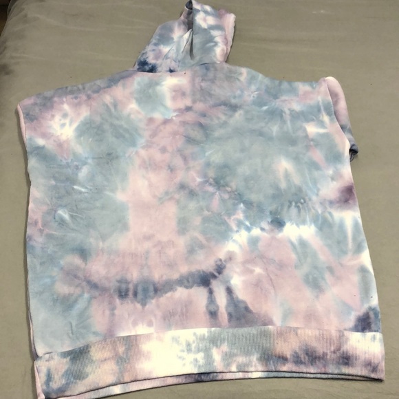 •Cute oversized tie dye hoodie• - Picture 2 of 6